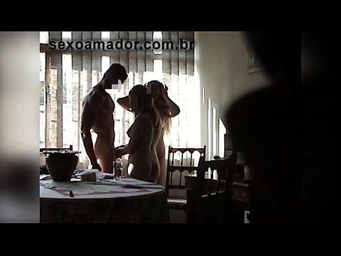 ❤️ Miqtë e seksit ftojnë një burrë gjigant dhe një treshe me të ❤❌ Video seksi në pornografi sq.desixxxtube.ru