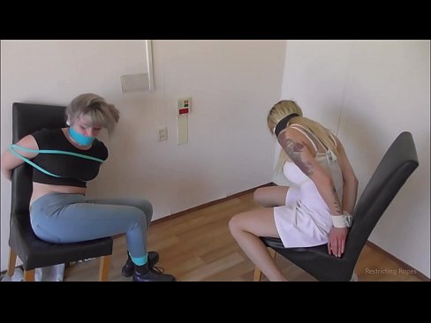 ❤️ E varur / e lidhur dhe e gojës / vajzë në ankth ❤❌ Video seksi në pornografi sq.desixxxtube.ru